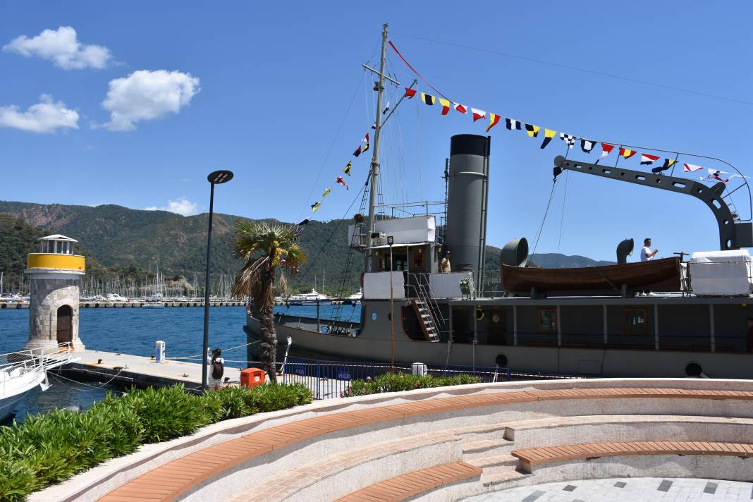 TCG Nusret Müze Gemisi Marmaris'te 1